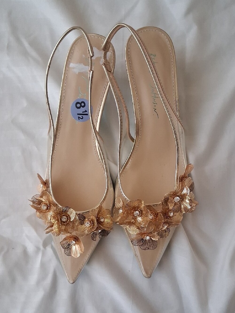 Betsey Johnson Gold Floral Rhinestone Pointed Toe Slingback Heels - Size 8.5 - Picture 9 of 9